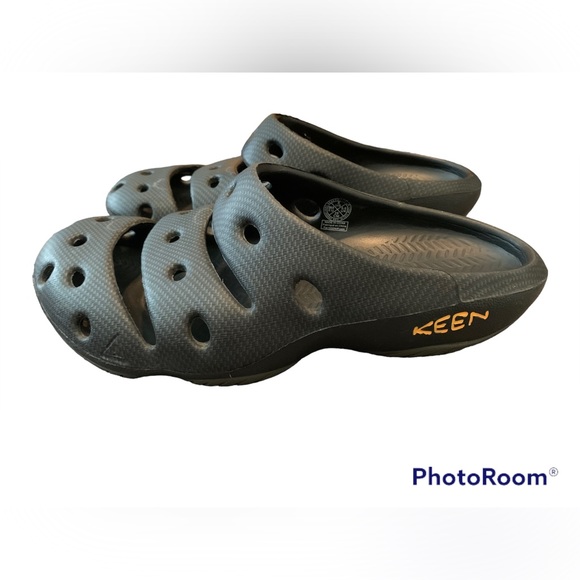 Keen Shoes Keen Womens Yogui Arts Sandals Size 8us Poshmark